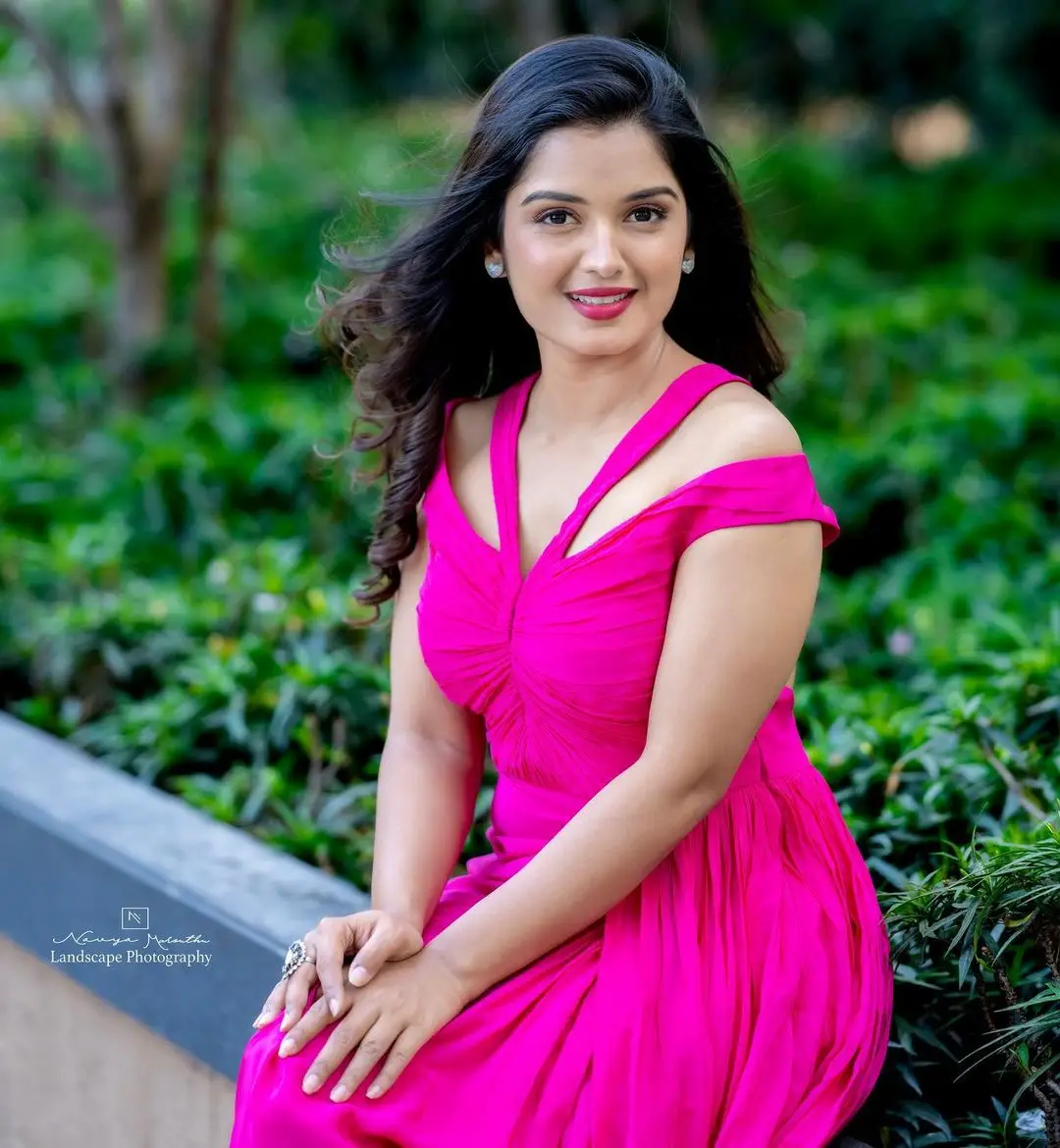 ETV ACTRESS PRIYANKA JAIN WEARING PINK GOWN